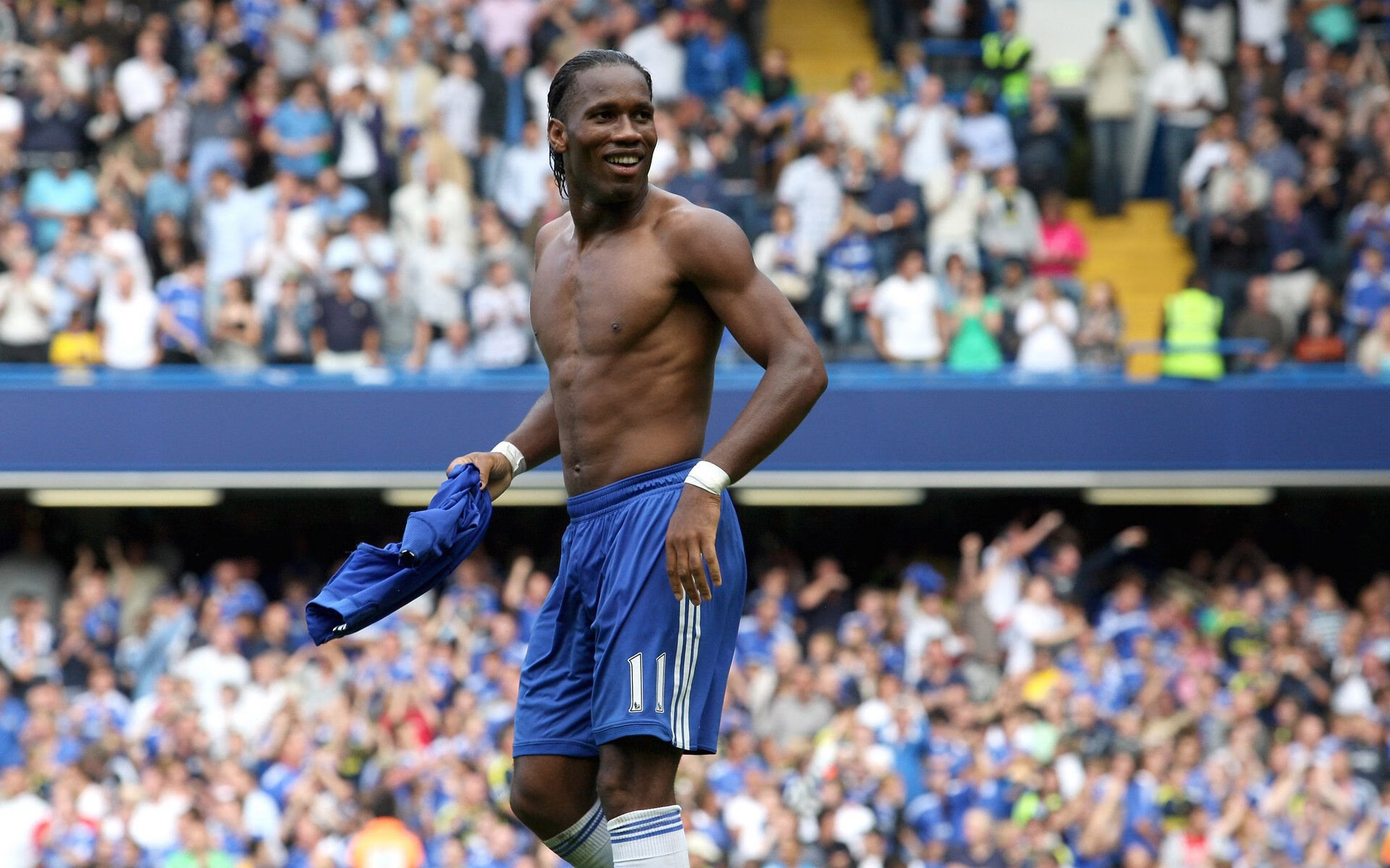 纳达尔在巴塞罗那比赛中夺冠，重返赛场引发热议！气势如虹延续