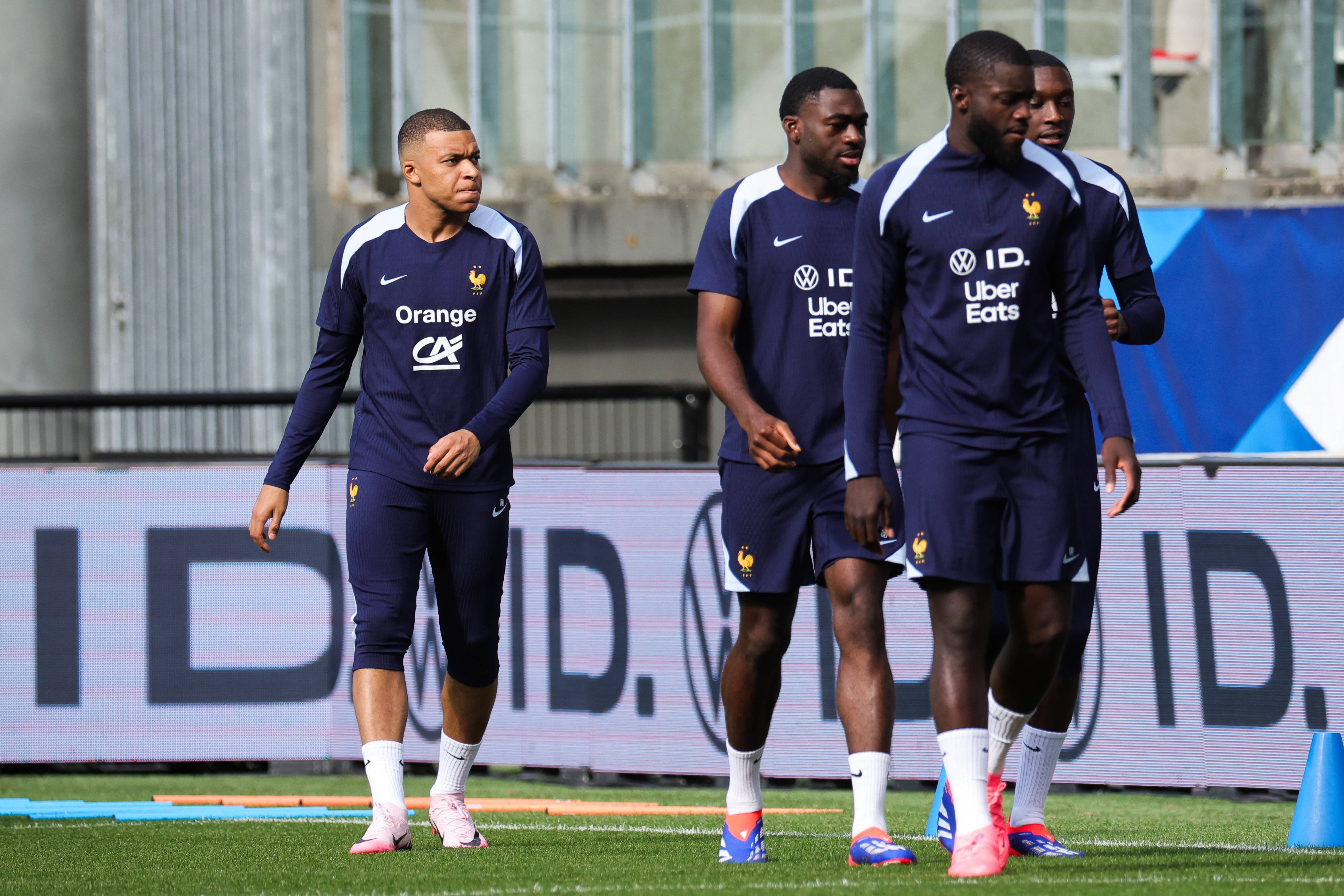 九游体育平台包含姆巴佩在切尔西比赛中出色防守，出色防守引发热议！的词条