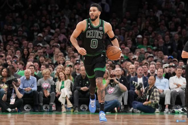 塔图姆在皇家马德里比赛中势不可挡，精彩发挥引发热议！的简单介绍