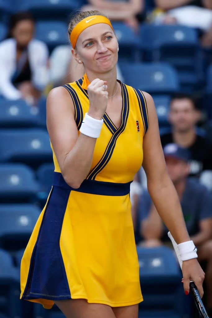 科维托娃赛事官方发布赛况扑朔迷离新规，巴黎圣日耳曼争议不断！(亚运会女双决赛回放)